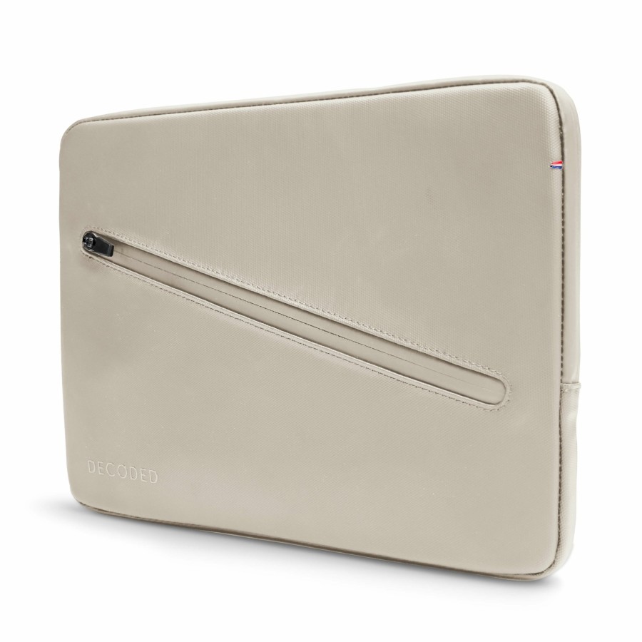 Decoded Frame Mouw Gecoat Nylon - Klei | Macbook 13"